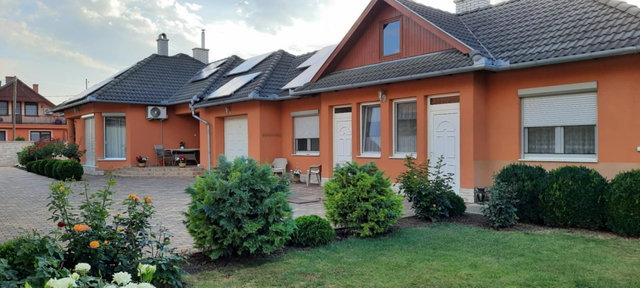 Eladó családi ház, Hajdúszoboszlón 149.999 M Ft, 6 szobás