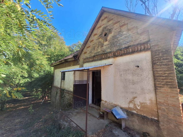 Eladó családi ház, Várongon 9.9 M Ft, 2 szobás