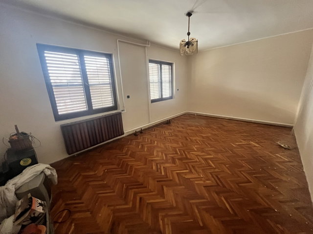 Eladó családi ház, Sarkadon 25 M Ft, 4+1 szobás