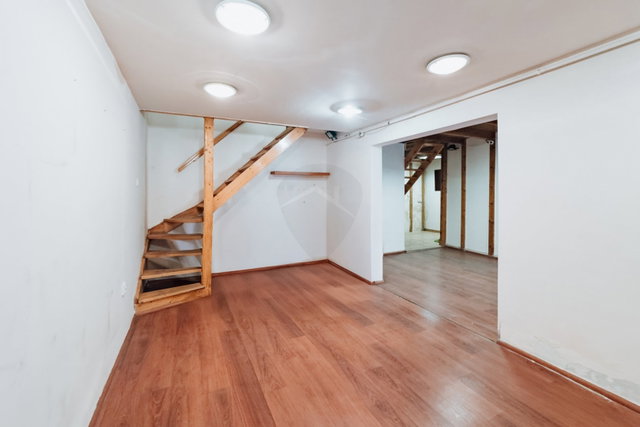 Eladó ipari ingatlan, Budapesten, VI. kerületben 140 M Ft