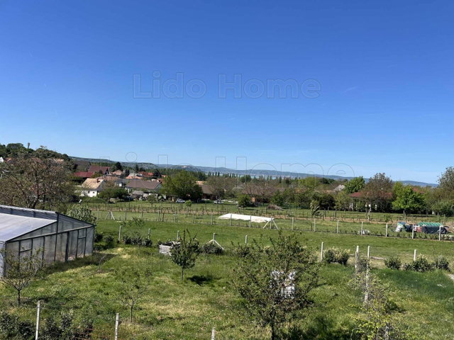 Eladó családi ház, Zamárdiban 129 M Ft, 4 szobás