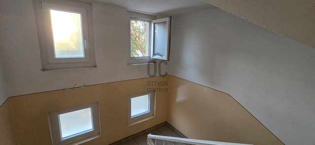 Eladó panellakás, Pakson 34.9 M Ft, 2 szobás