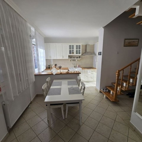 Eladó családi ház, Kecskeméten 95 M Ft, 3 szobás