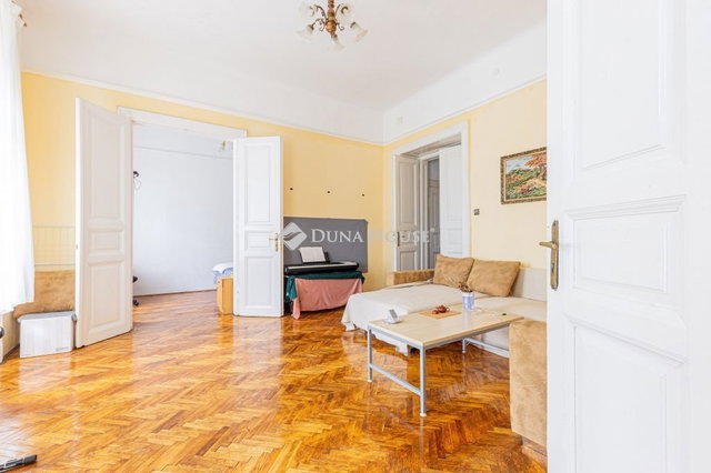 Eladó téglalakás, Budapesten, XIII. kerületben, Váci úton