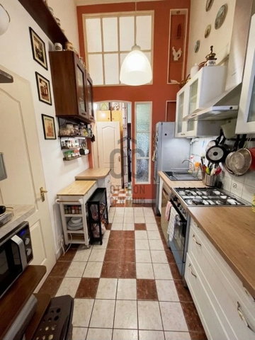 Eladó téglalakás, Budapesten, VI. kerületben, Bajnok utcában