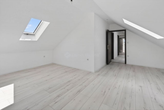 Eladó családi ház, Budakeszin 149.9 M Ft, 7 szobás