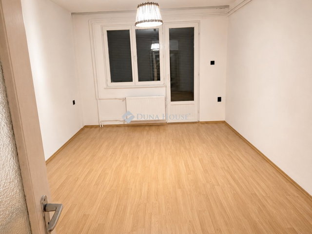 Eladó téglalakás, Nyíregyházán, Korányi Frigyes utcában