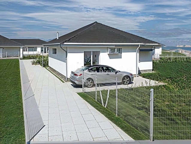 Eladó családi ház, Szombathelyen 81.9 M Ft, 4 szobás