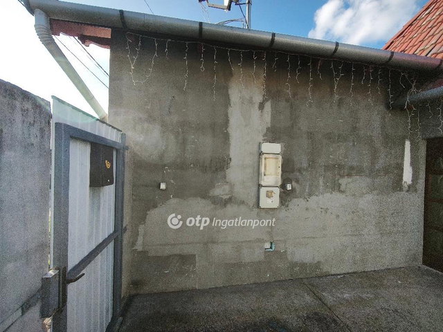 Eladó családi ház, Mezőtúron 19.9 M Ft, 1+2 szobás
