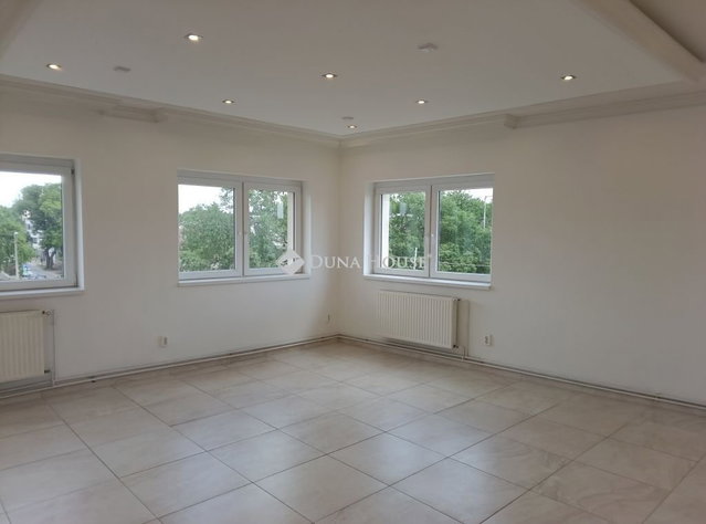 Kiadó téglalakás, albérlet, Debrecenben 870 E Ft / hó, 1 szobás