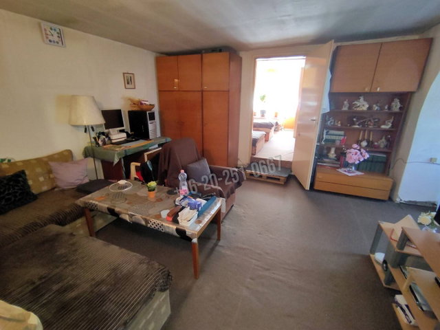 Eladó családi ház, Mohácson 32 M Ft, 4 szobás