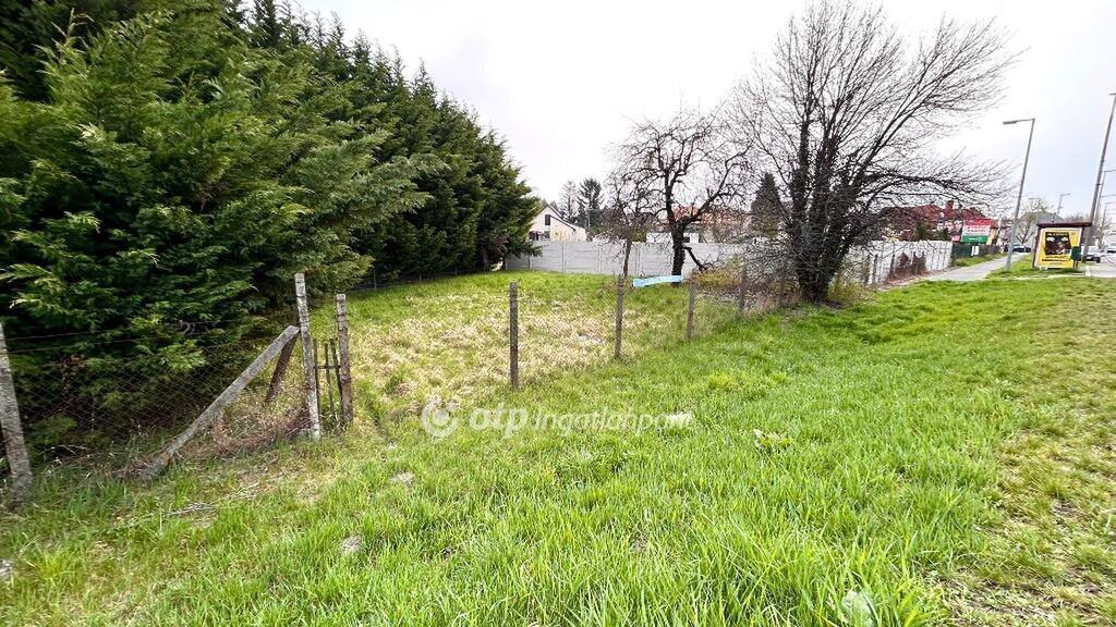 272m² · 12.900.000 ft