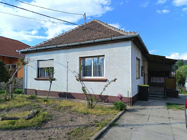 Eladó családi ház, Gödöllőn 84.9 M Ft, 2+1 szobás