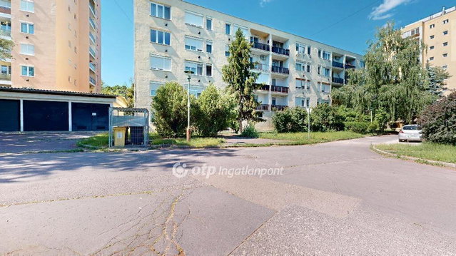 Eladó téglalakás, Miskolcon 28.8 M Ft, 2+1 szobás