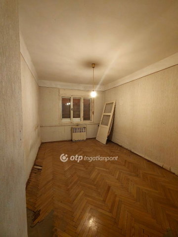 Eladó családi ház, Besenyszögön 23.5 M Ft, 2 szobás