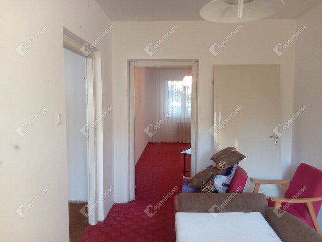 Eladó panellakás, Szegeden 58 M Ft, 3 szobás