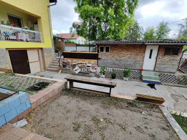 Eladó családi ház, Szigetszentmiklóson 78 M Ft, 5 szobás