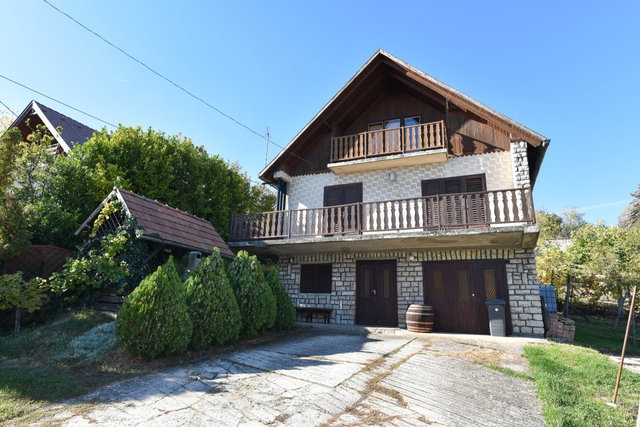 Eladó telek, Csopakon 95.9 M Ft / költözzbe.hu