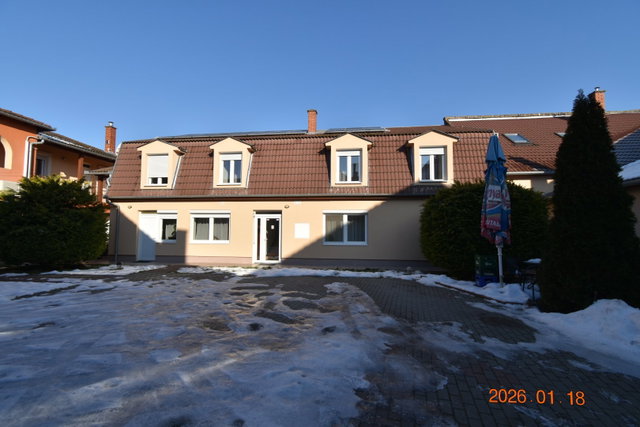 Eladó hotel, Szigetváron 279 M Ft, 15 szobás