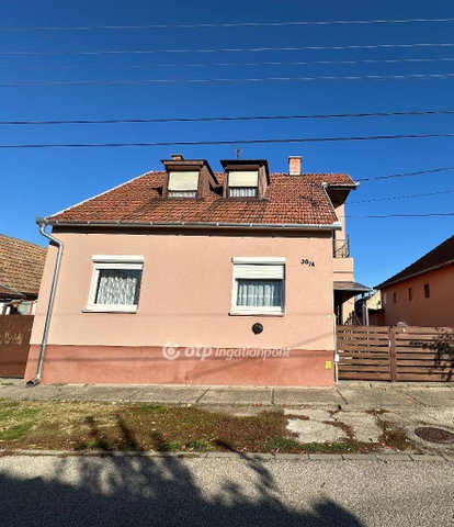 Eladó családi ház, Kalocsán 47.8 M Ft, 4 szobás