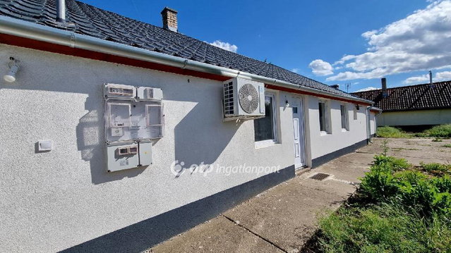 Eladó családi ház, Hajdúböszörményen 36.9 M Ft, 2 szobás