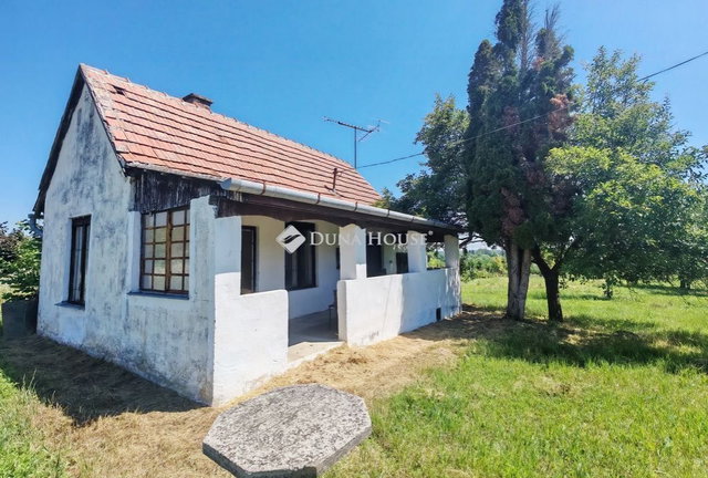 Eladó családi ház, Csurgón 7.5 M Ft, 1 szobás
