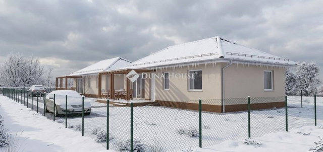 Eladó családi ház, Csomádon 93 M Ft, 4 szobás