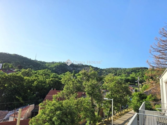 Eladó téglalakás, Pécsett 99.9 M Ft, 2 szobás