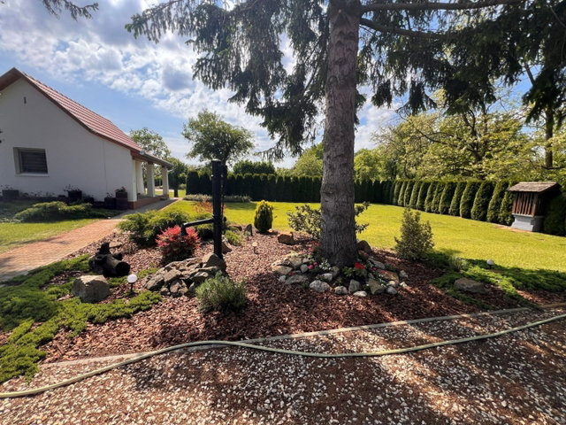 Eladó családi ház, Mohácson 39.5 M Ft, 2 szobás