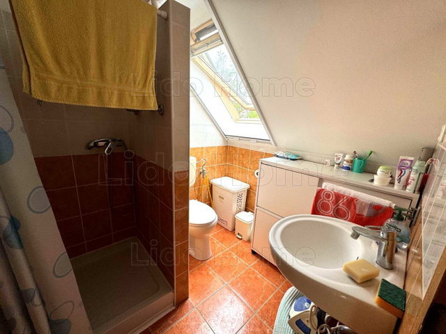 Eladó családi ház, Zamárdiban 149.9 M Ft, 6 szobás