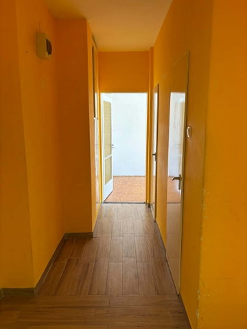 Eladó téglalakás, Szegeden, Hüvelyk utcában 43 M Ft, 2 szobás