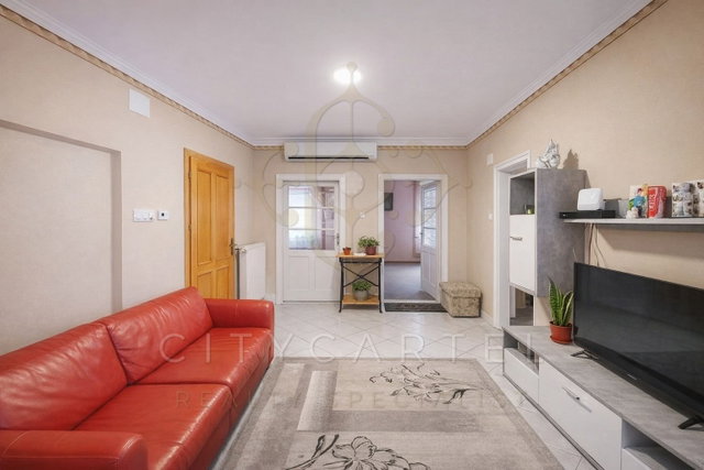 Eladó családi ház, Dunapatajon 32 M Ft, 4 szobás