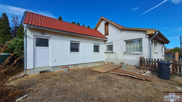 Eladó családi ház, Monorierdőn 32.9 M Ft, 2 szobás