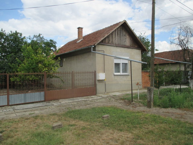 Eladó családi ház, Kunágotán 7.5 M Ft, 1 szobás