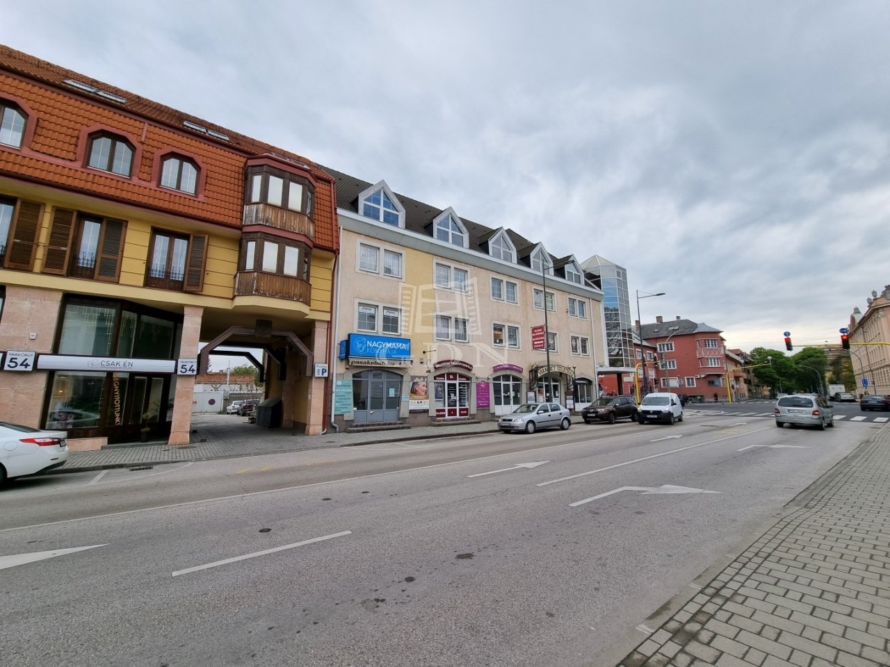 3 bed · 147m² · 450.000 ft