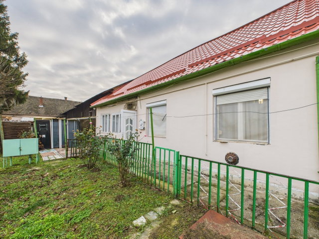 Eladó téglalakás, Bonyhádon, Kossuth Lajos utcában 18.9 M Ft