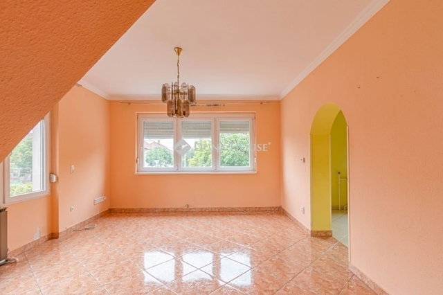 Eladó családi ház, Vecsésen 139.99 M Ft, 5 szobás