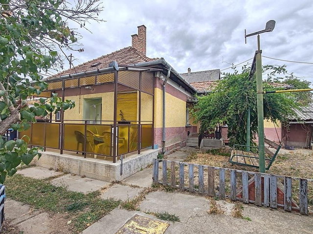 Eladó családi ház, Budapesten, XVII. kerületben 85 M Ft