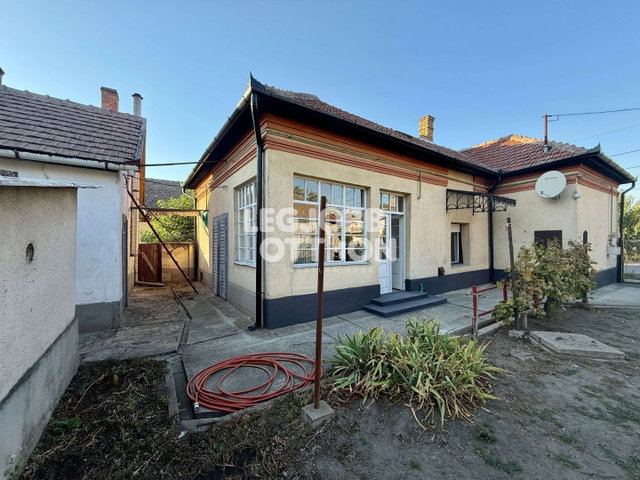 Eladó családi ház, Abonyban 29 M Ft, 3 szobás