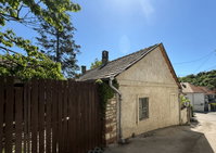 Eladó családi ház, Veszprémben 61.9 M Ft, 1+2 szobás
