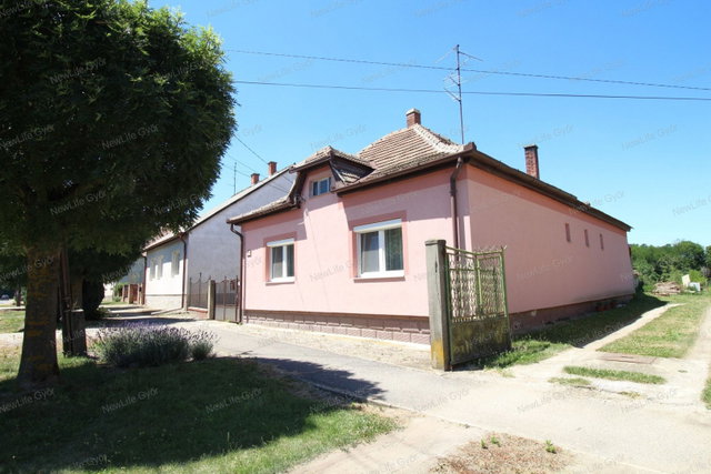 Eladó családi ház, Sopronnémetiben 34.8 M Ft, 2 szobás