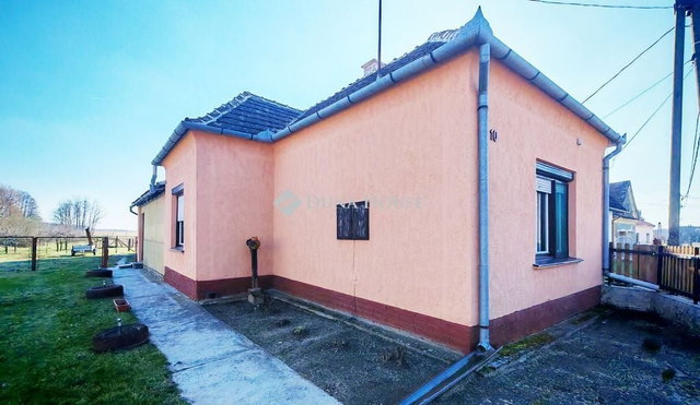 Eladó családi ház, Szentán 16.99 M Ft, 3 szobás