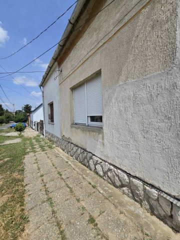 Eladó ikerház, Dombóváron 7.5 M Ft, 2 szobás