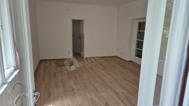 Kiadó téglalakás, albérlet, XII. kerületben, Bürök utcában