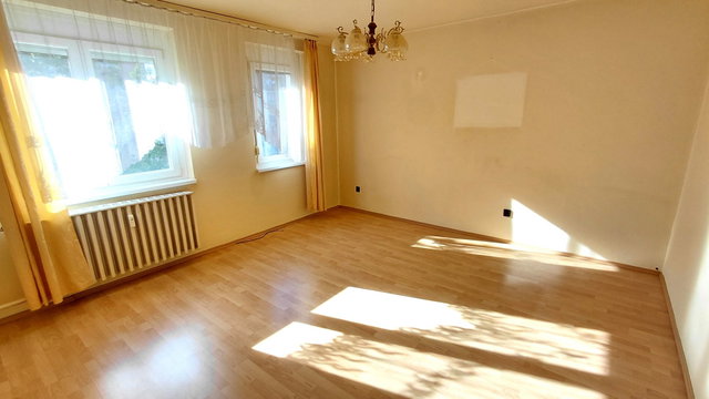 Eladó panellakás, Székesfehérvárott 42 M Ft, 1+1 szobás