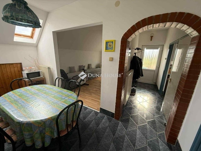 Eladó családi ház, Lovasberényben 65 M Ft, 6 szobás