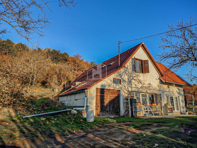 Eladó nyaraló, Szentantalfán 83 M Ft, 3 szobás