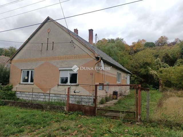 Eladó családi ház, Csikóstőttősön 12.5 M Ft, 3 szobás