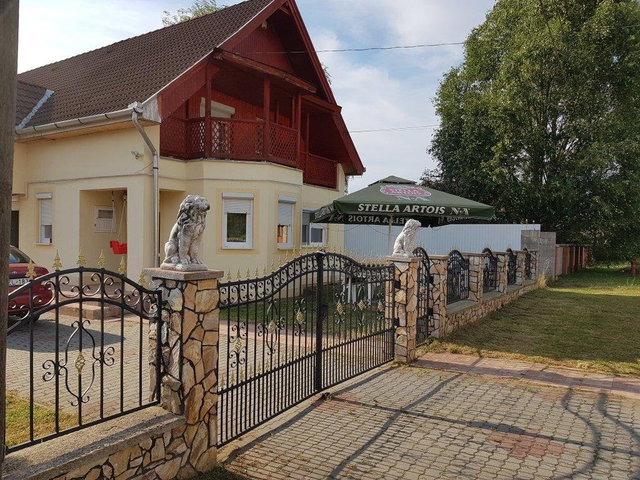 Eladó családi ház, Salgótarjánban 49 M Ft, 7 szobás