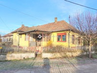 Eladó ikerház, Pincehelyen 11.9 M Ft, 2 szobás